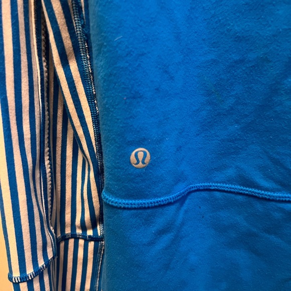 Lululemon blue pinstripe arm active zip up sweatshirt size 10 - Picture 7 of 7